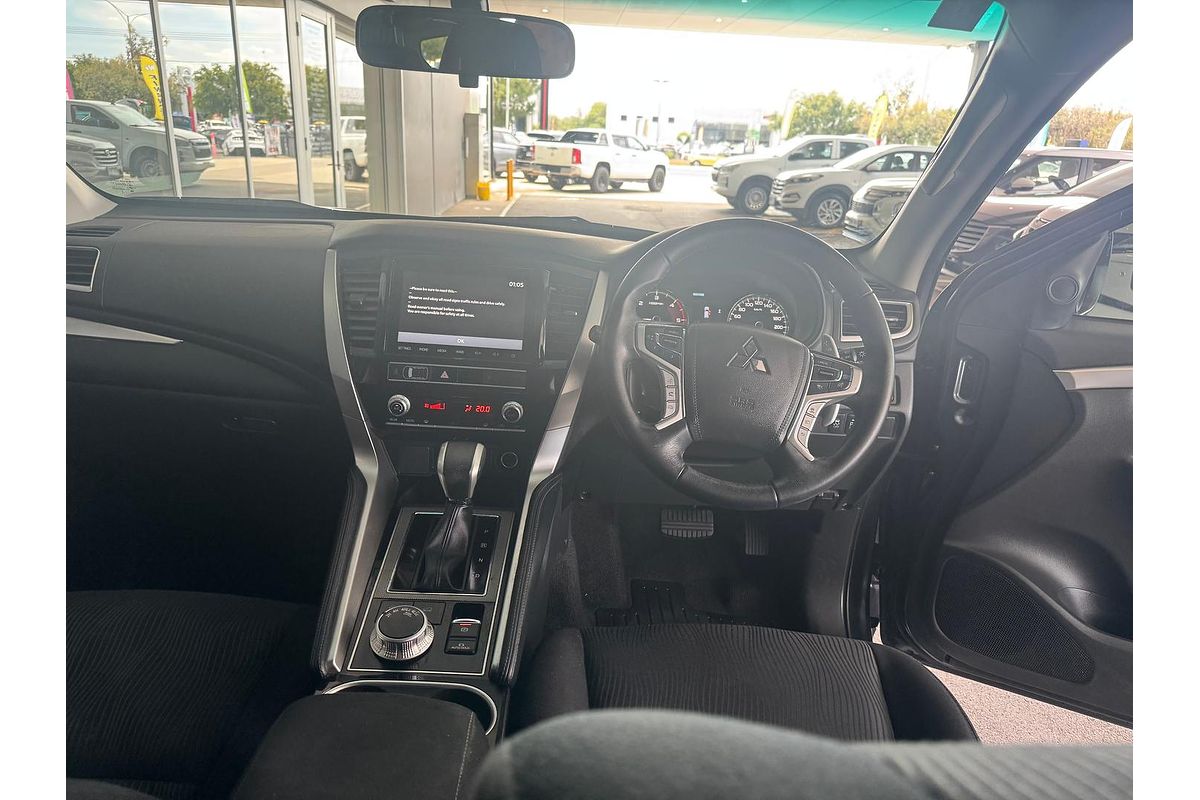 2022 Mitsubishi Pajero Sport GLX QF