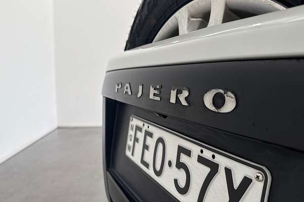 2017 Mitsubishi Pajero GLS LWB (4x4) NX MY17