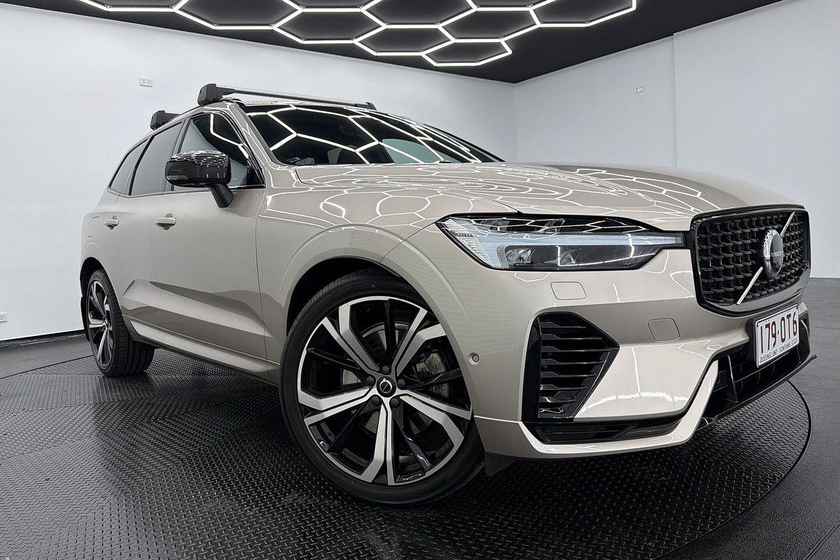 2022 Volvo XC60 Recharge Ultimate T8 Plug-In Hybrid
