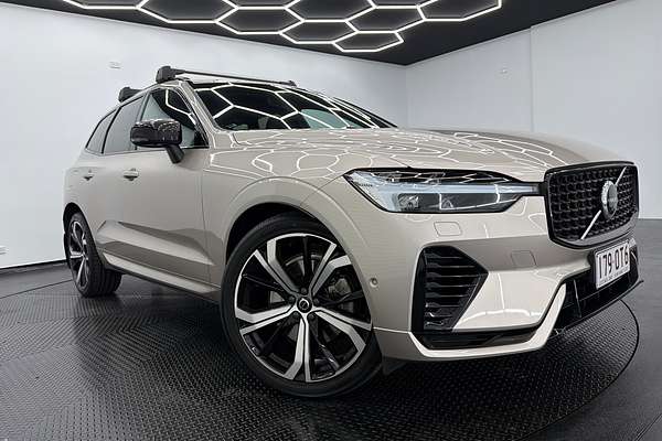 2022 Volvo XC60 Recharge Ultimate T8 Plug-In Hybrid