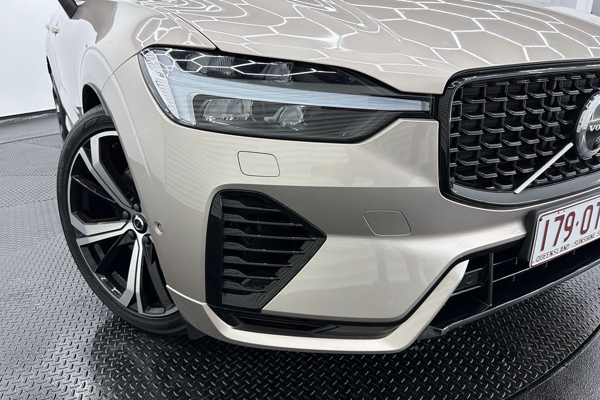 2022 Volvo XC60 Recharge Ultimate T8 Plug-In Hybrid