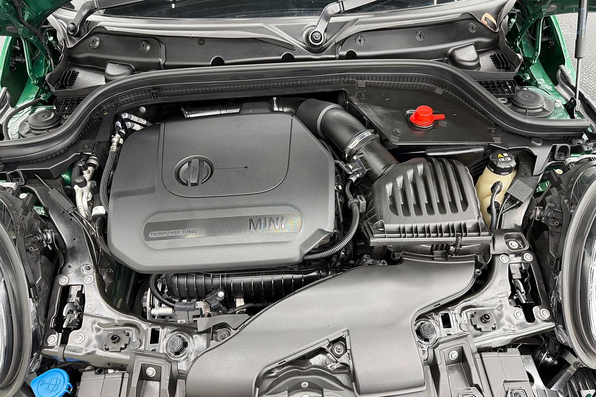 2023 MINI Hatch Cooper Classic F55 LCI-2