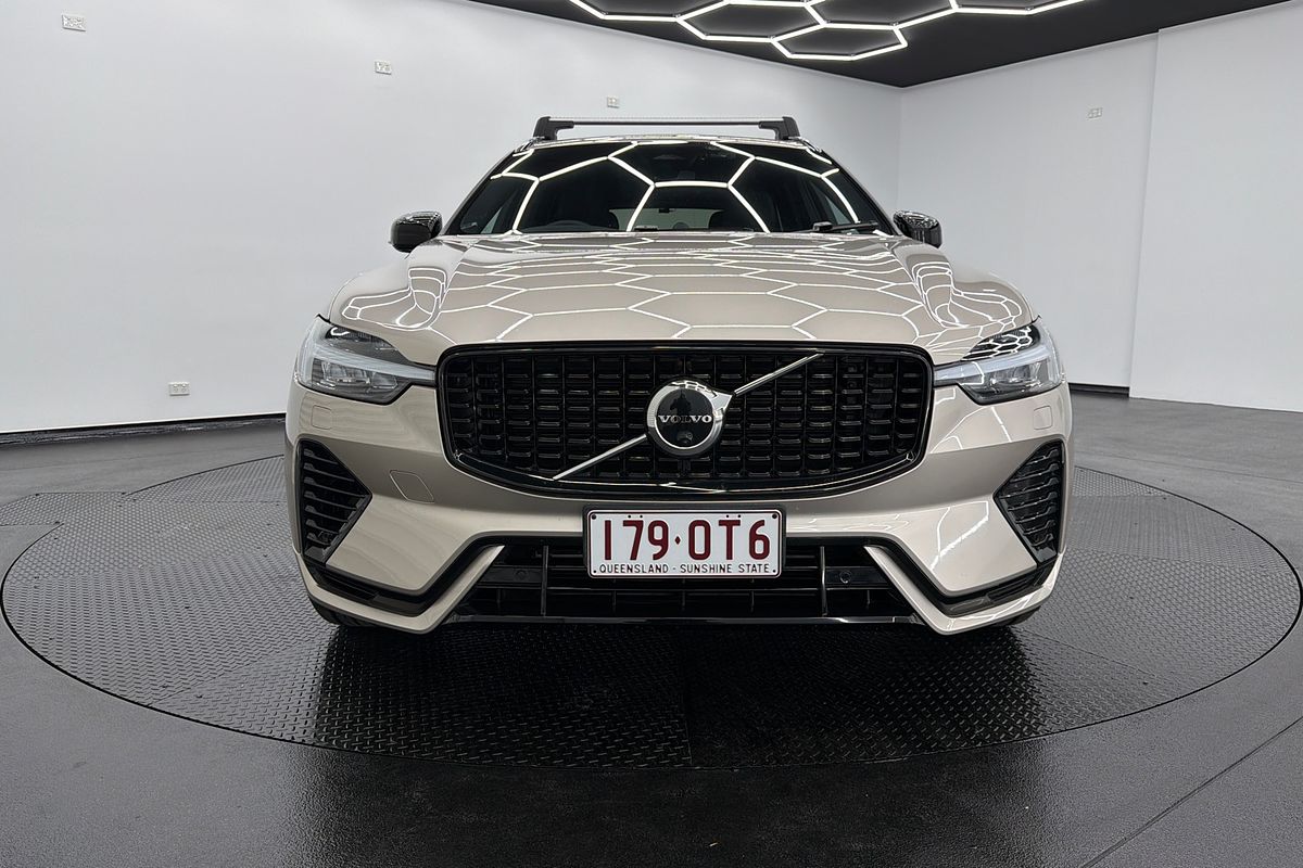 2022 Volvo XC60 Recharge Ultimate T8 Plug-In Hybrid