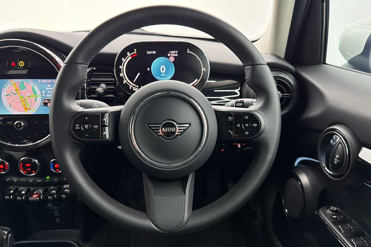 2023 MINI Hatch Cooper Classic F55 LCI-2