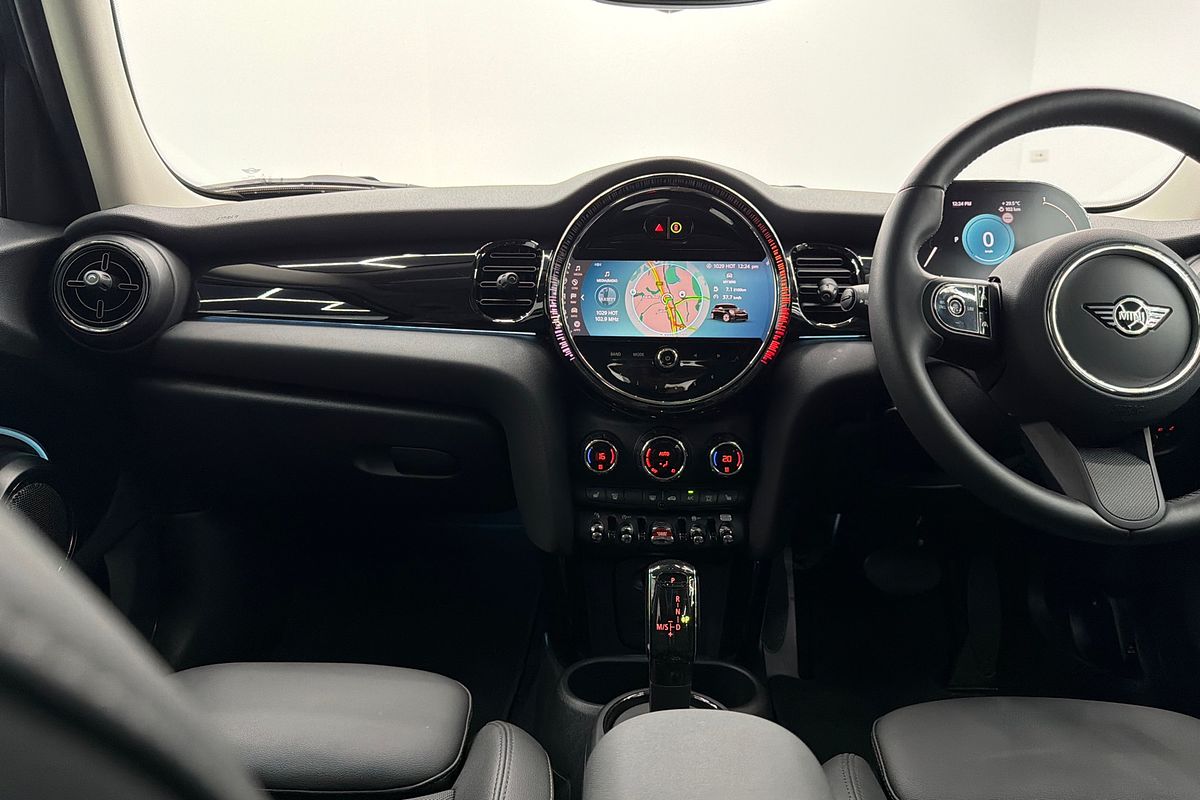 2023 MINI Hatch Cooper Classic F55 LCI-2