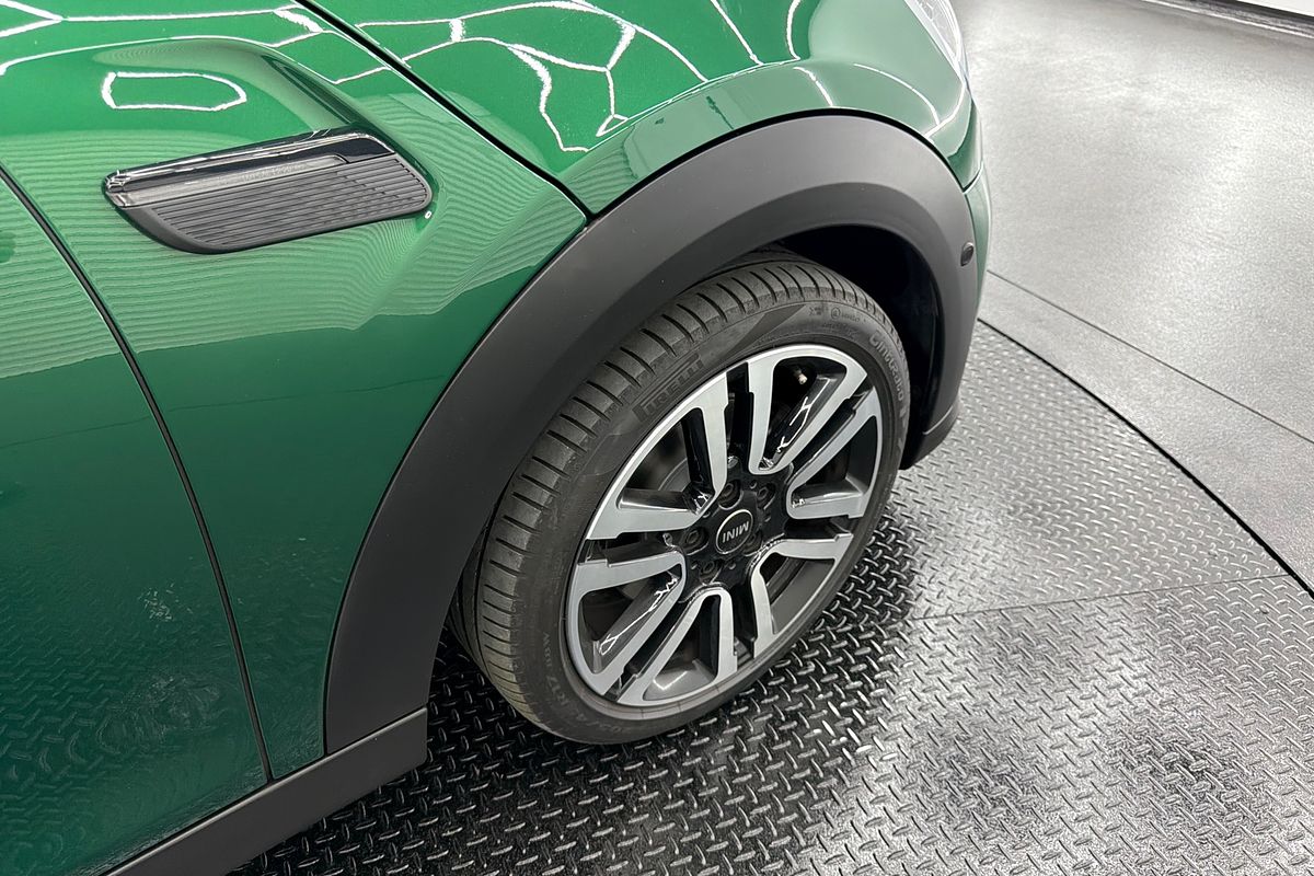 2023 MINI Hatch Cooper Classic F55 LCI-2