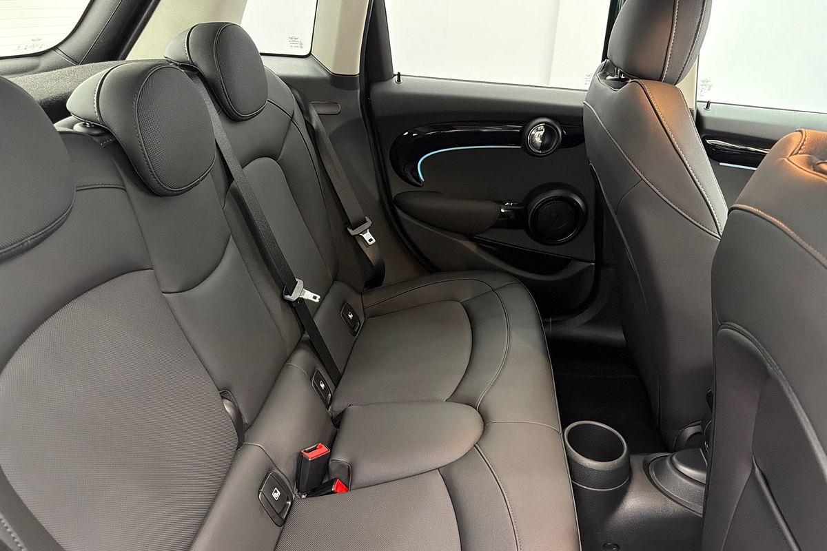 2023 MINI Hatch Cooper Classic F55 LCI-2