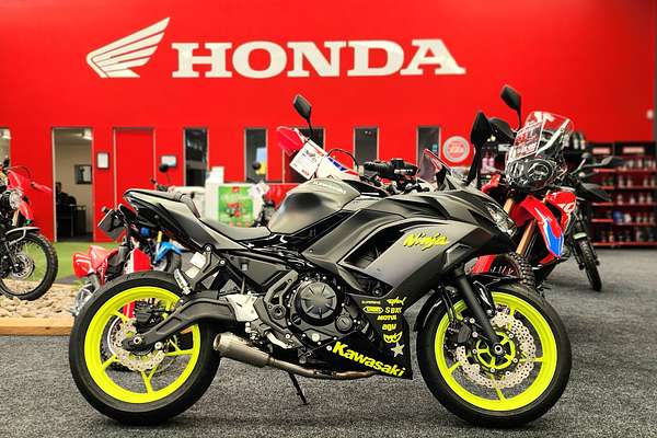 2023 Kawasaki EX650 NINJA