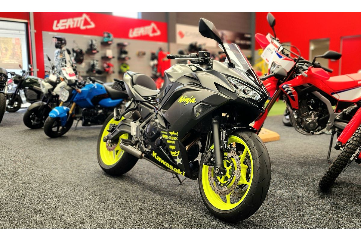 2023 Kawasaki EX650 NINJA