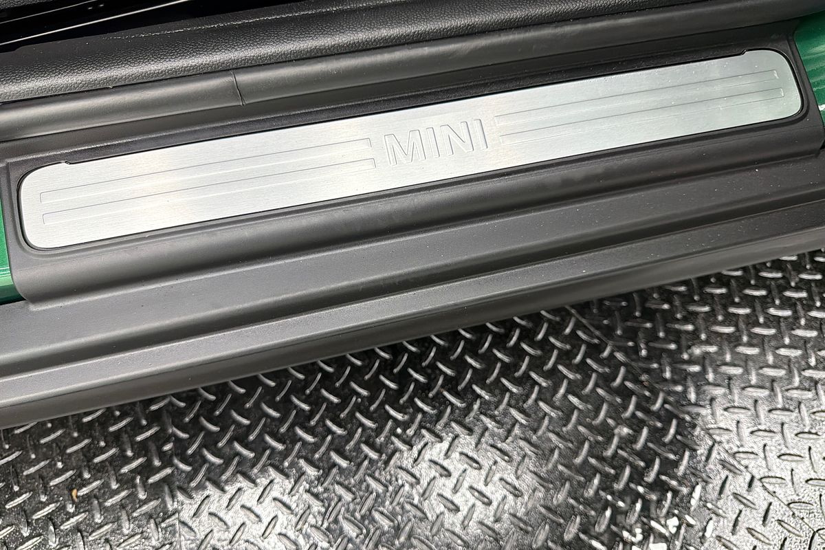 2023 MINI Hatch Cooper Classic F55 LCI-2