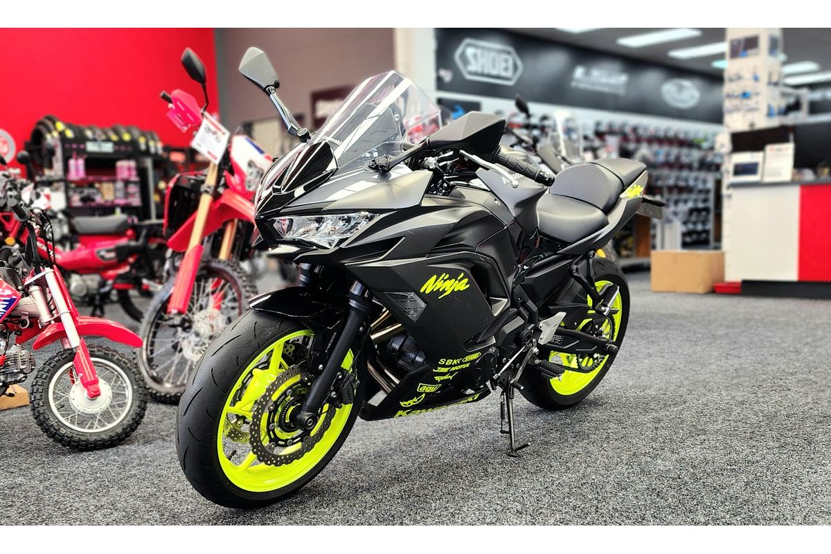 2023 Kawasaki EX650 NINJA