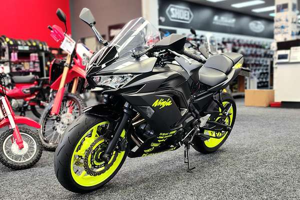 2023 Kawasaki EX650 NINJA