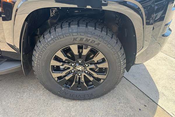 2025 Mitsubishi Triton GSR MV 4X4