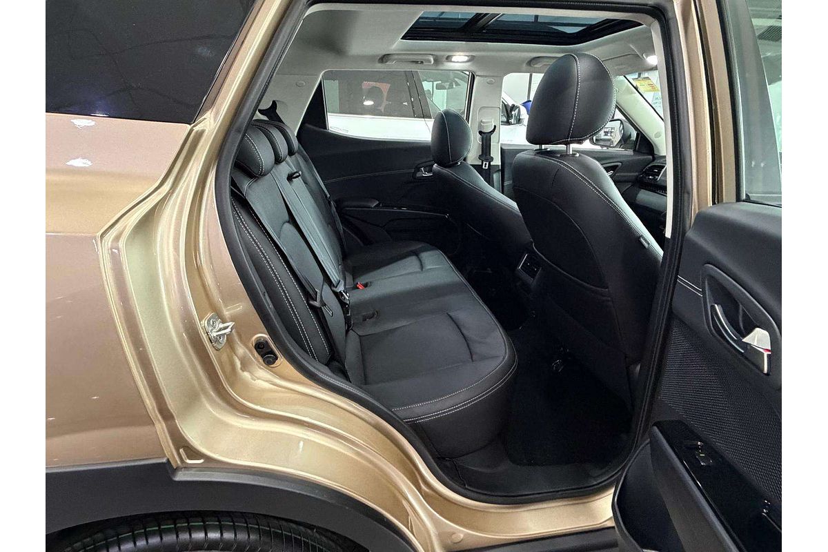 2025 Mahindra XUV3XO AX7L