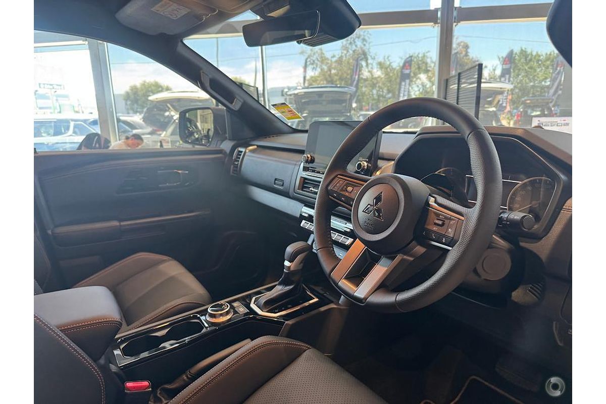 2025 Mitsubishi Triton GSR MV 4X4