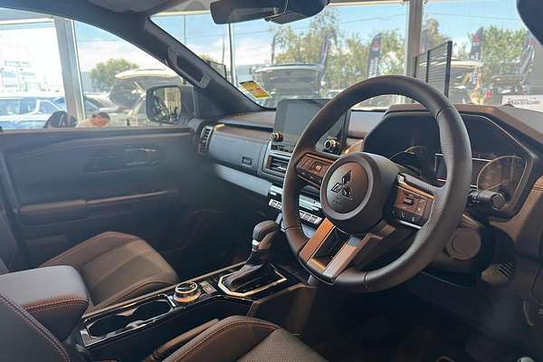 2025 Mitsubishi Triton GSR MV 4X4