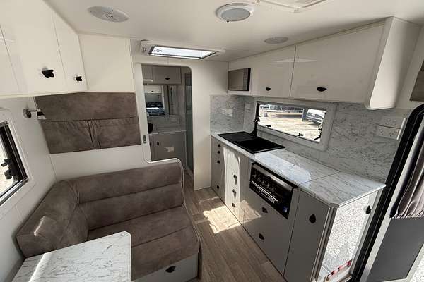 2020 River Caravans Diamantina CARAVAN