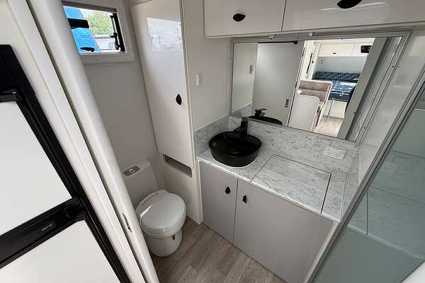 2020 River Caravans Diamantina CARAVAN
