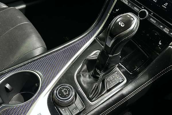 2017 INFINITI Q60 Red Sport V37