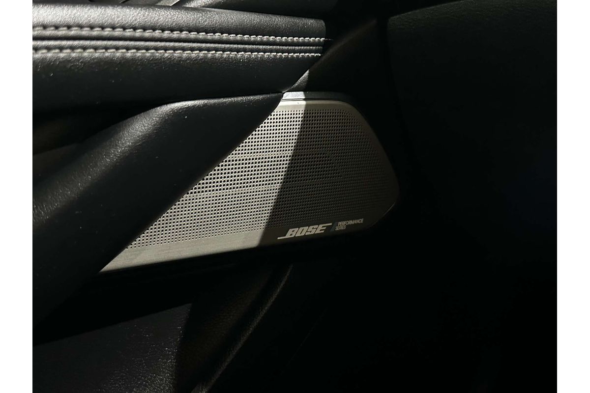 2017 INFINITI Q60 Red Sport V37