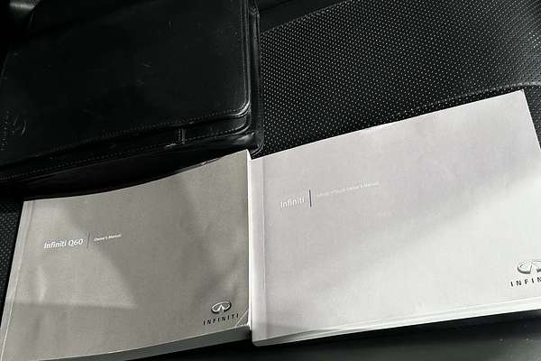 2017 INFINITI Q60 Red Sport V37