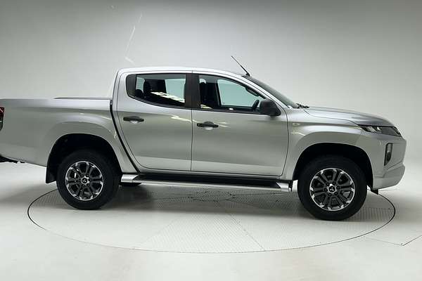 2019 Mitsubishi Triton GLX+ MR 4X4