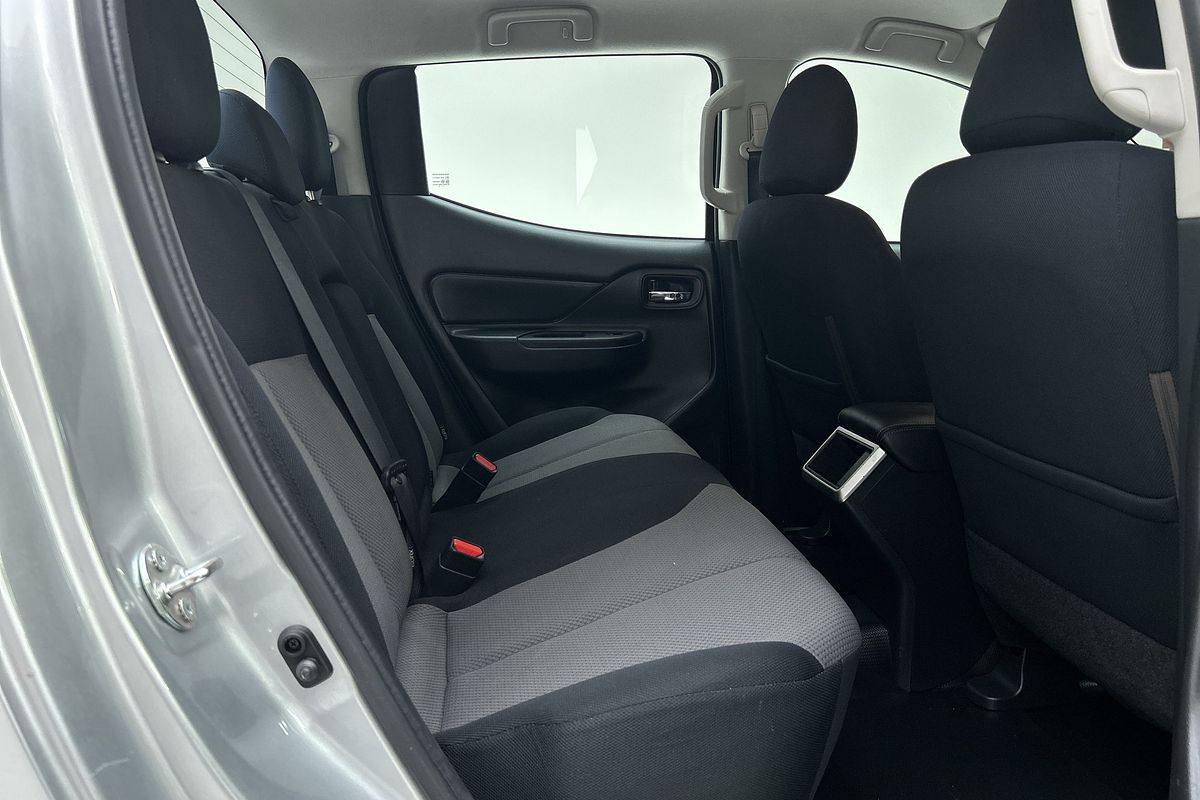 2019 Mitsubishi Triton GLX+ MR 4X4