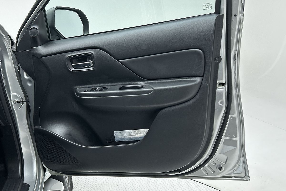 2019 Mitsubishi Triton GLX+ MR 4X4