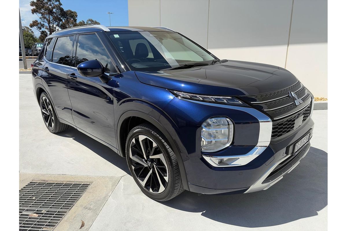 2023 Mitsubishi Outlander Exceed ZM