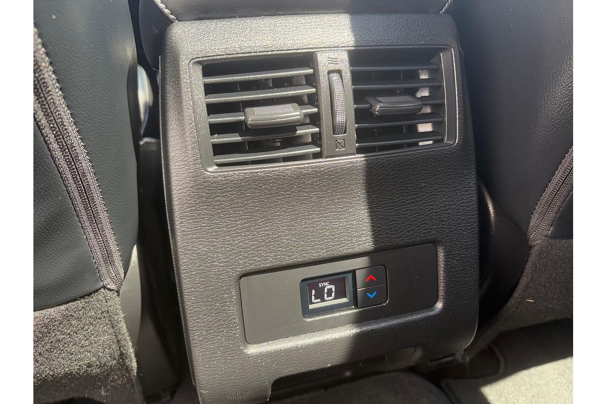 2023 Mitsubishi Outlander Exceed ZM