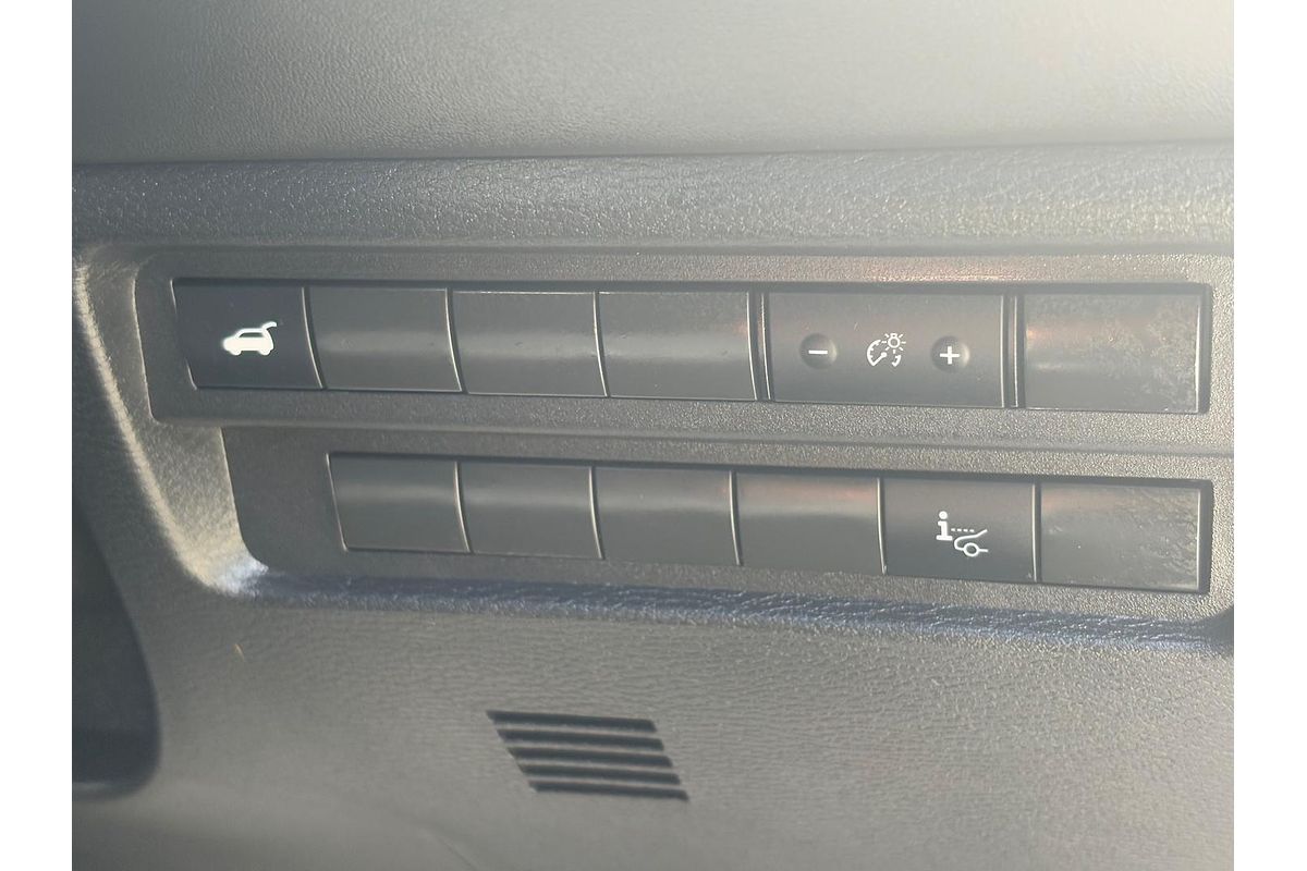 2023 Mitsubishi Outlander Exceed ZM