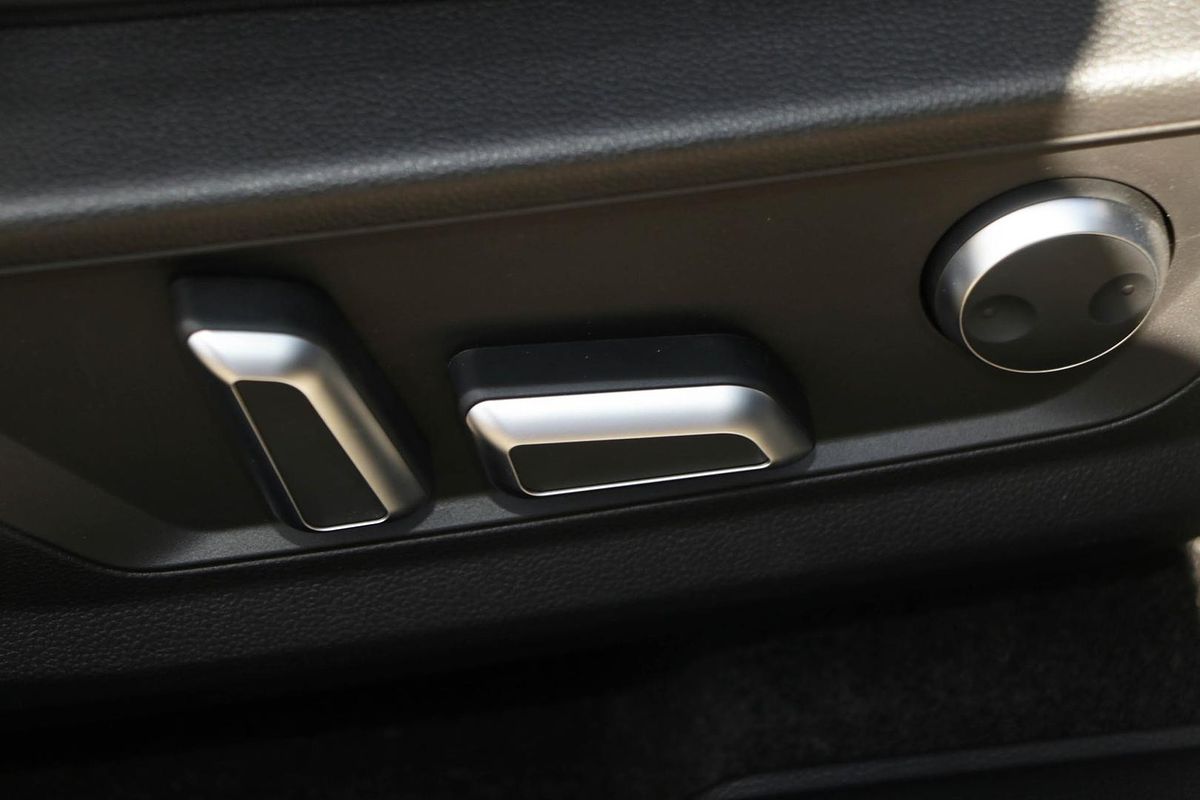 2024 GWM Haval H6 Lux Hybrid B01