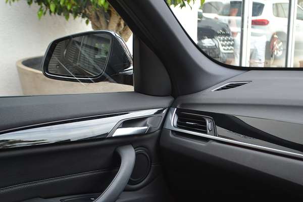 2017 BMW X1 xDrive25i F48