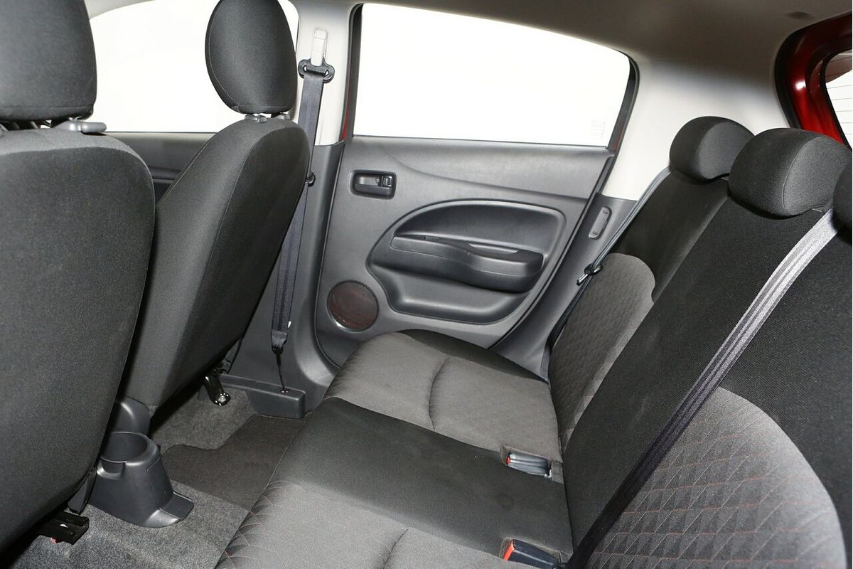 2021 Mitsubishi Mirage ES LB