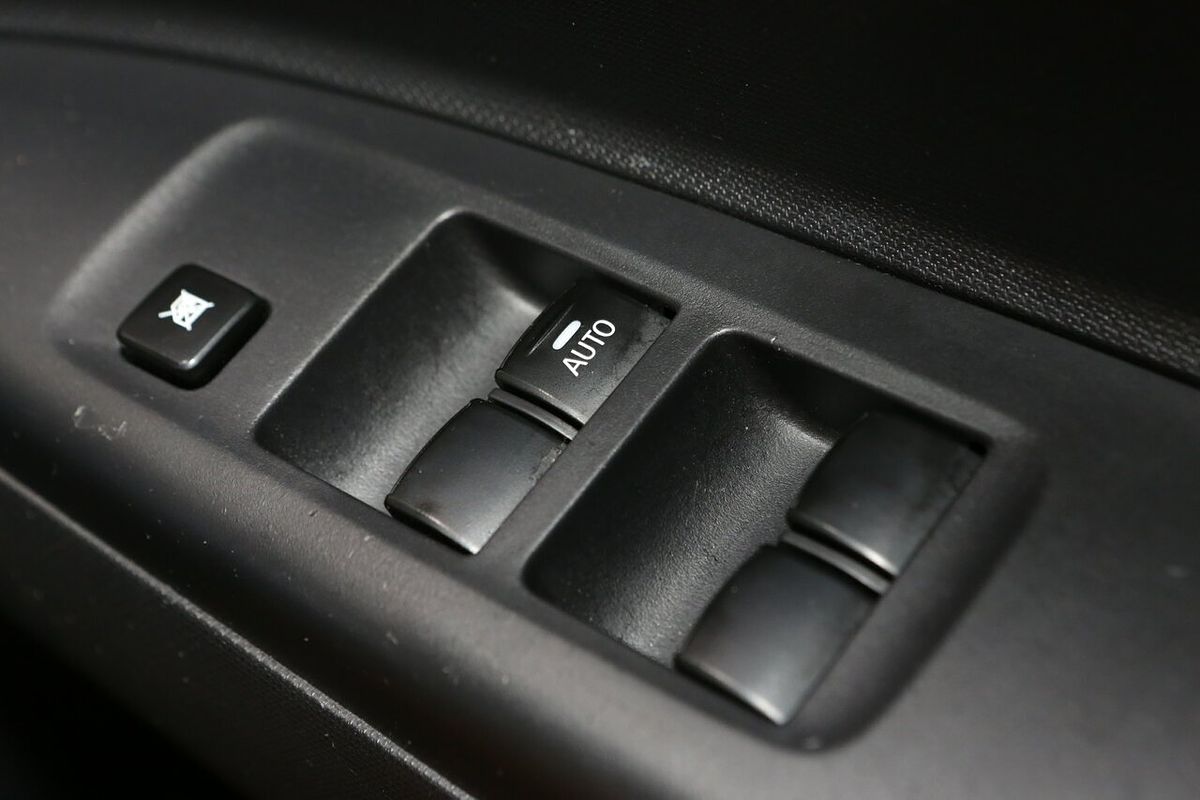 2021 Mitsubishi Mirage ES LB