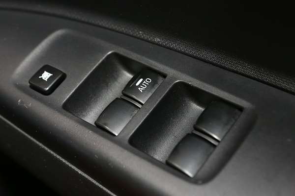 2021 Mitsubishi Mirage ES LB