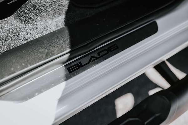 2025 Isuzu D-MAX BLADE  4X4