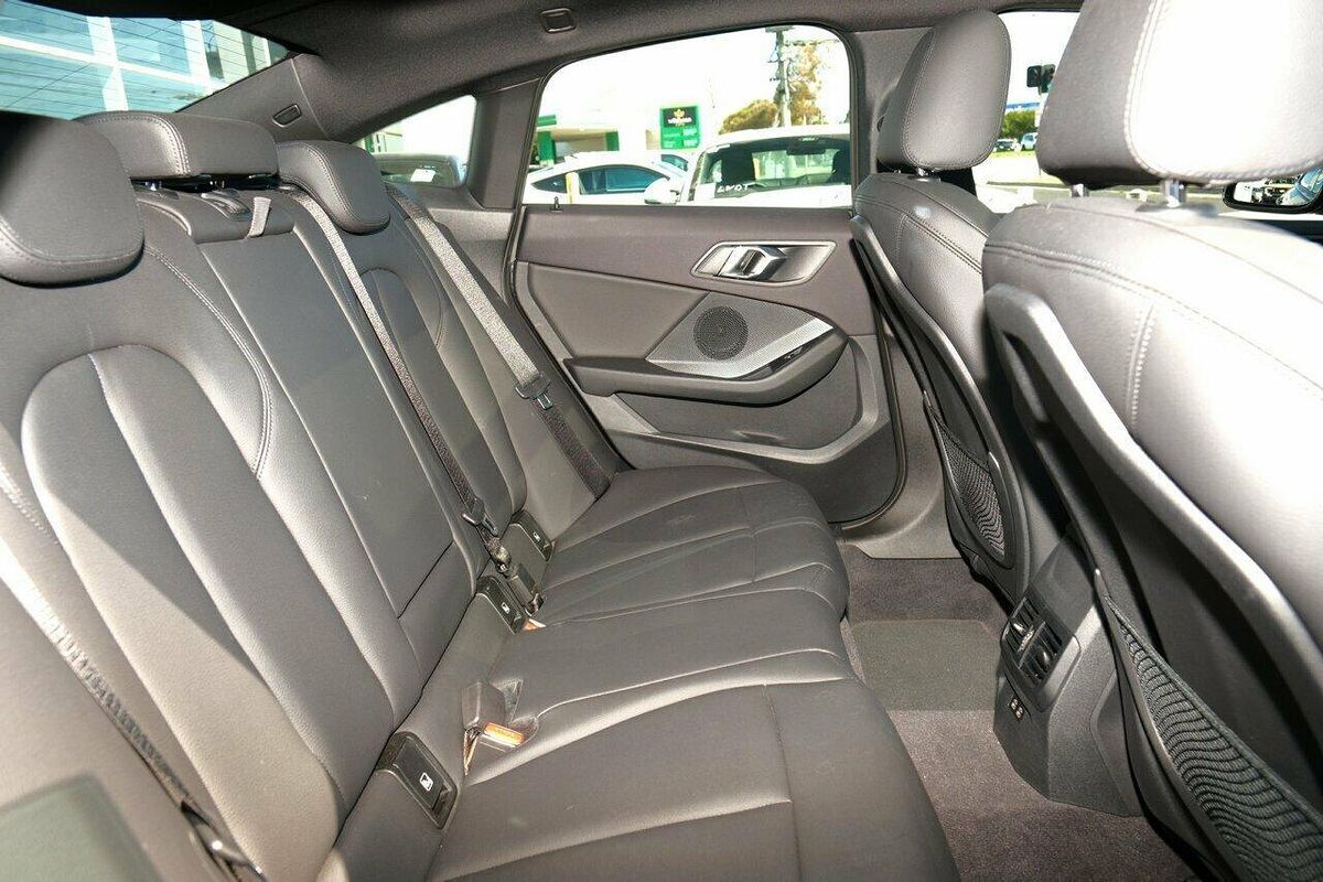 2023 BMW 2 Series 220i M Sport F44