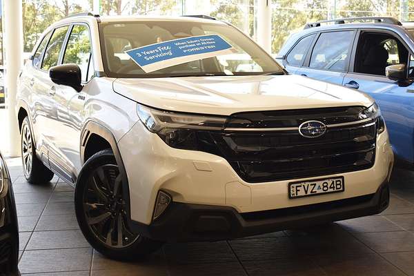 2025 Subaru Forester Hybrid Touring S6