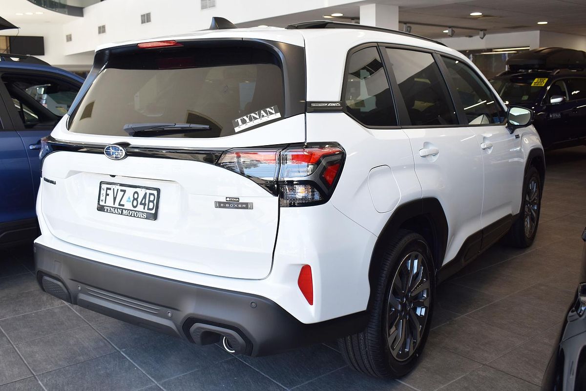 2025 Subaru Forester Hybrid Touring S6