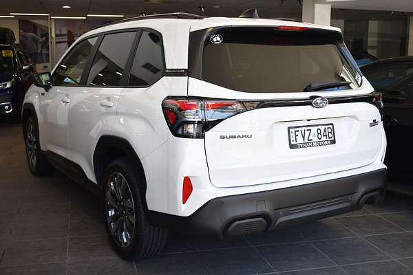 2025 Subaru Forester Hybrid Touring S6