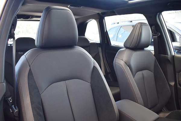 2025 Subaru Forester Hybrid Touring S6