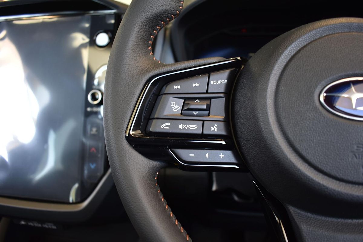 2025 Subaru Forester Hybrid Touring S6