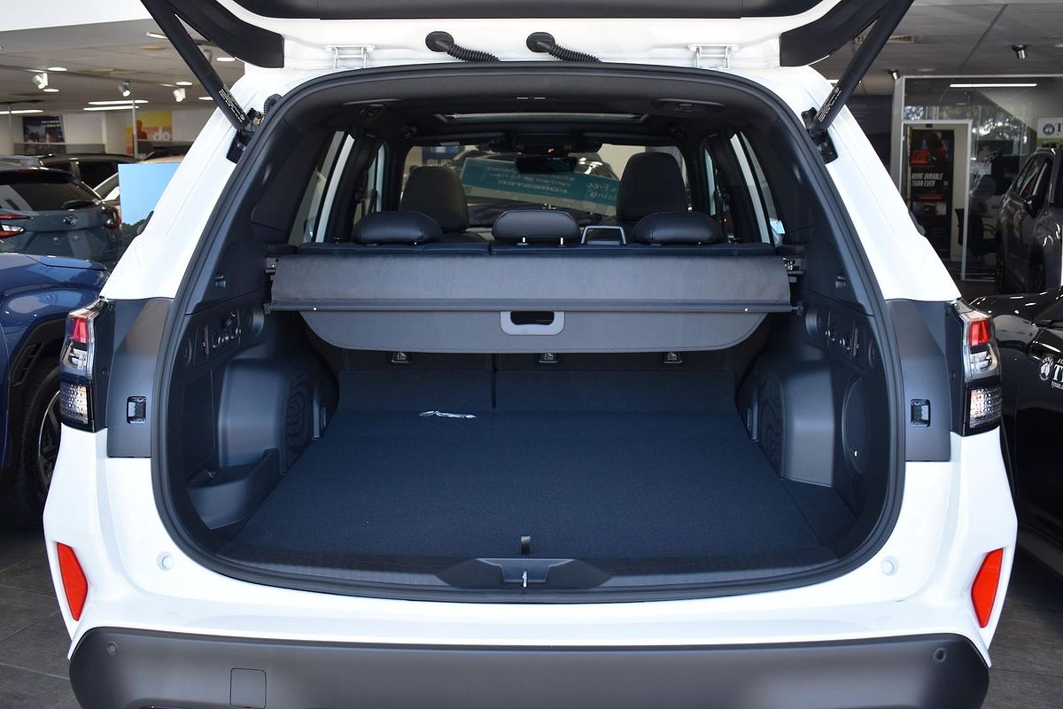 2025 Subaru Forester Hybrid Touring S6