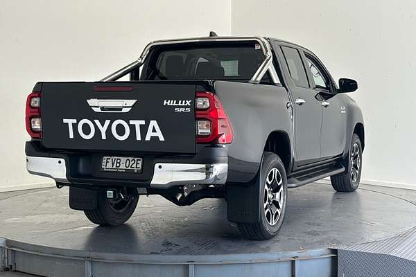 2023 Toyota Hilux SR5 + PREMIUM INTERIOR (4x4) GUN126R 4X4