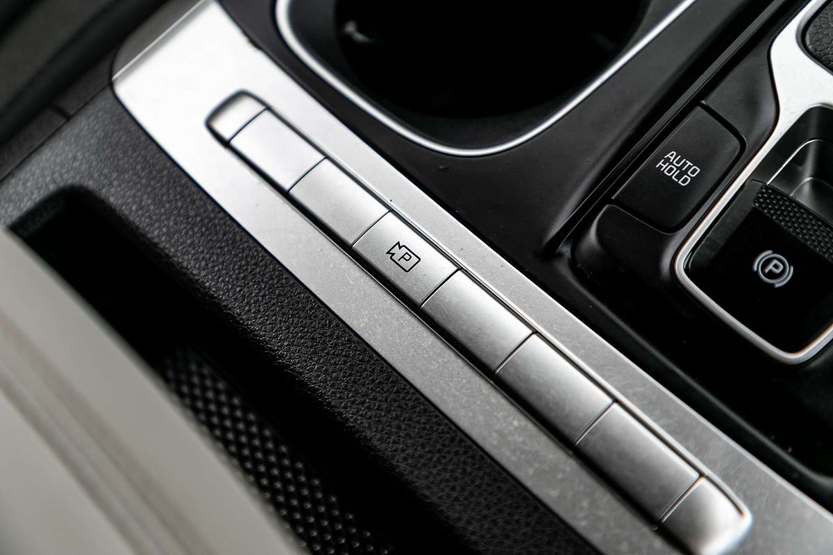 2023 Kia Carnival S KA4