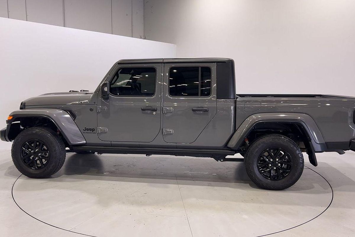 2022 Jeep Gladiator Night Eagle JT All Wheel Drive