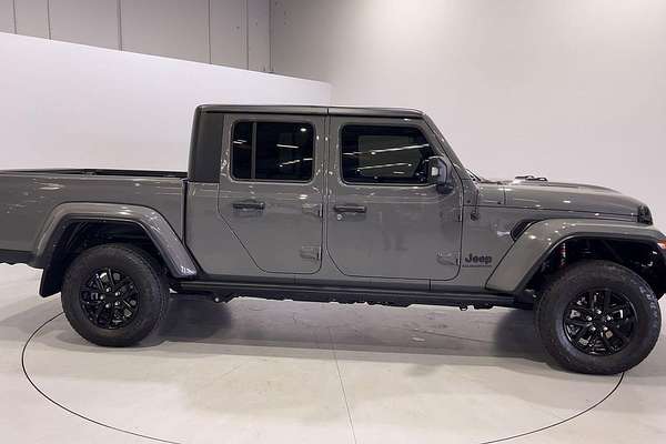 2022 Jeep Gladiator Night Eagle JT All Wheel Drive