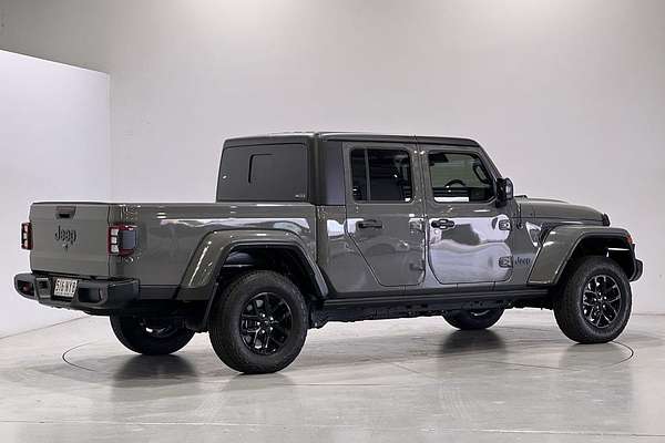 2022 Jeep Gladiator Night Eagle JT All Wheel Drive