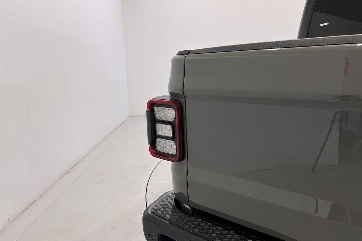 2022 Jeep Gladiator Night Eagle JT All Wheel Drive